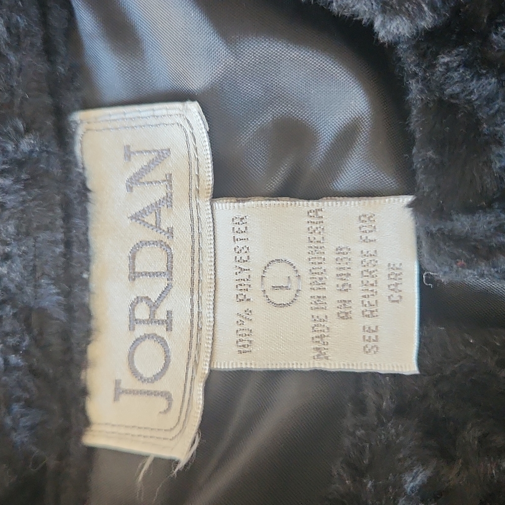 Ladies Vest - Picture 2 of 4